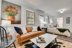2 Mi to East Atlanta Village Cozy Studio with Porch
